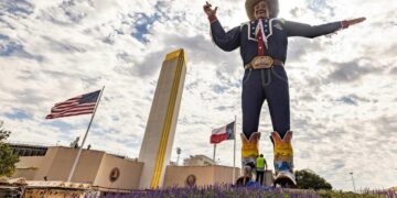 From cotton candy-covered bacon to mustard beer: The most unique eats at the 2025 State Fair of Texas