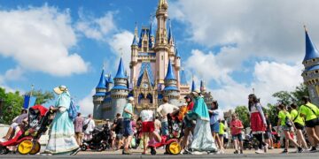 Walt Disney World sees 3 deaths in less than 2 weeks: reports Walt Disney World sees 3 deaths in less than 2 weeks: reports