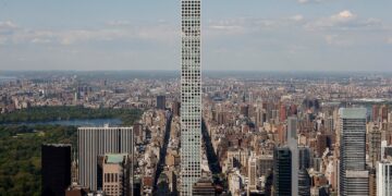 Luxury tower on NYC’s ‘Billionaires’ Row’ faces facade crack issues Luxury tower on NYC’s ‘Billionaires’ Row’ faces facade crack issues
