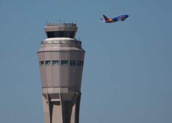 Transportation Secretary Duffy warns of strain of government shutdown on air traffic controllers Transportation Secretary Duffy warns of strain of government shutdown on air traffic controllers