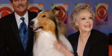 June Lockhart, beloved mother figure from ‘Lassie’ and ‘Lost In Space,’ dies at 100 June Lockhart, beloved mother figure from ‘Lassie’ and ‘Lost In Space,’ dies at 100