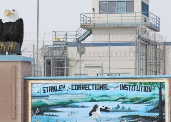 Wisconsin moving ahead with prison overhaul plan despite Republican objections Wisconsin moving ahead with prison overhaul plan despite Republican objections