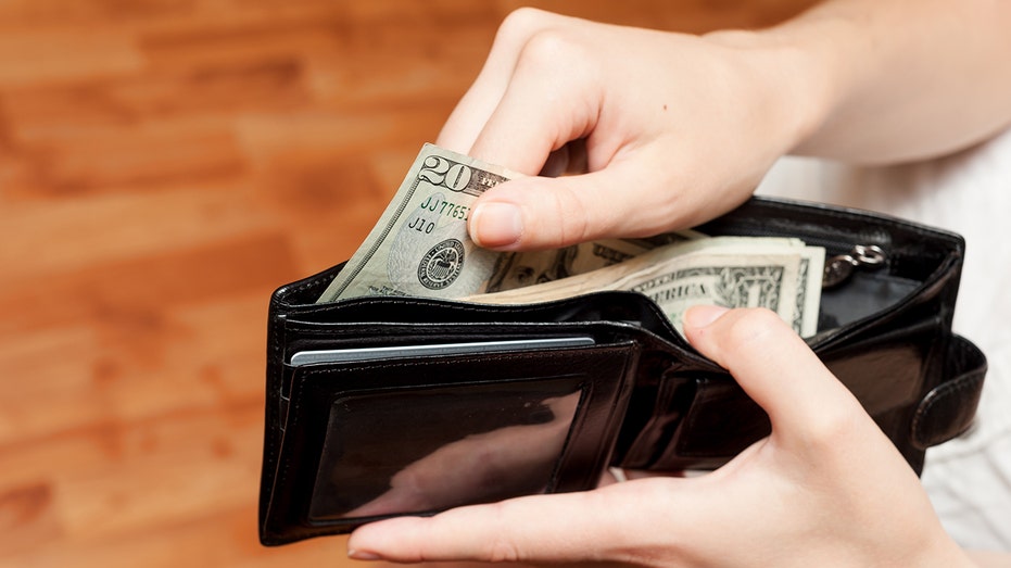 Gas prices could drop below $3.00 mark nationwide as costs continue falling across America: reports 5 bills iStock