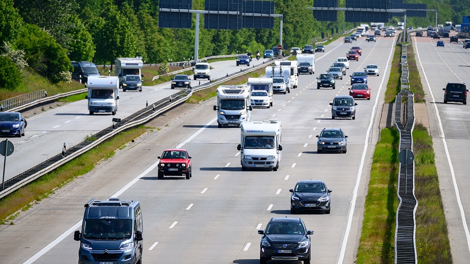 Gas prices could drop below $3.00 mark nationwide as costs continue falling across America: reports 6 Cars driving on the highway