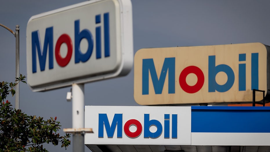 ExxonMobil claims California climate disclosure laws violate First Amendment rights in lawsuit 6 ExxonMobil gas station signs