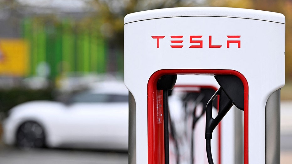 Tesla recalls thousands of vehicles over battery defect that increases crash risk 6 GERMANY-US-AUTOMOBILE-TRANSPORT-ENERGY-ELECTRICITY-TESLA