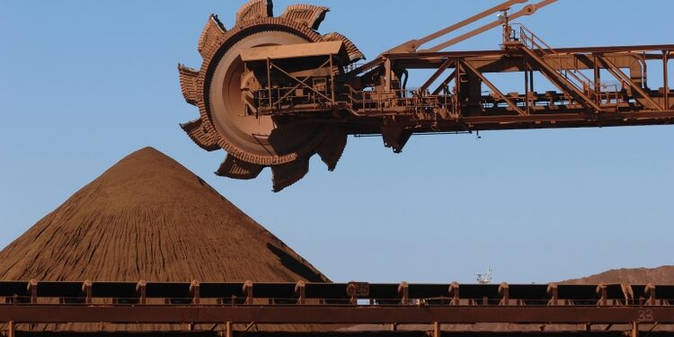 Rio Tinto ramps up Simandou stockpiles to 2M tons for first iron ore shipment – Reuters (RIO:NYSE)