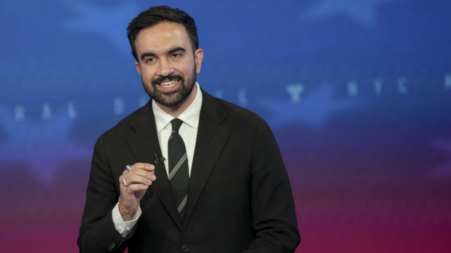 Real estate expert sends warning to NYC townhouse owners over possible Mamdani win 5 Democratic mayoral nominee Zohran Mamdani speaks during a mayoral debate at Rockefeller Center.