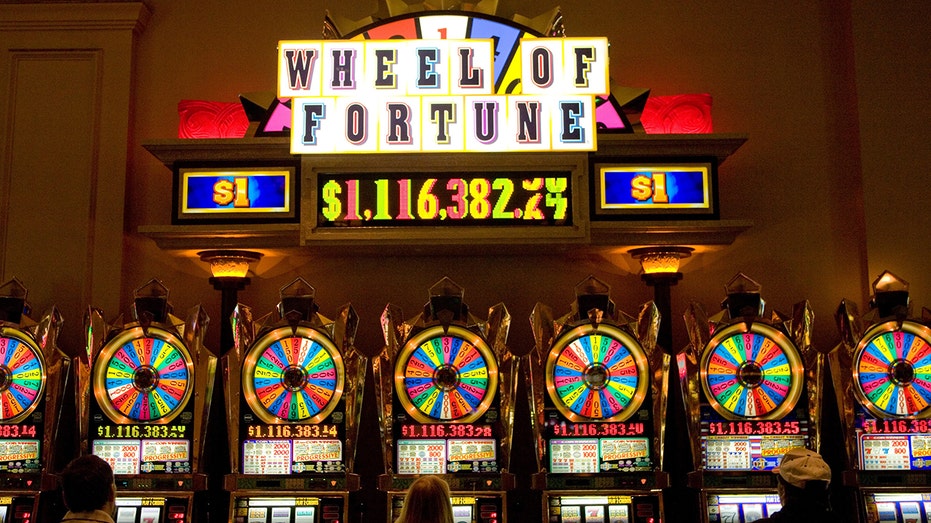 Nevada player turns $3 bet into $1M jackpot on 'Wheel of Fortune' progressive slot machine 3 Wheel of Fortune slot machines