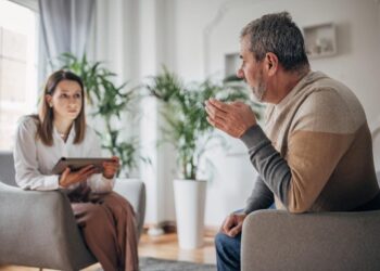 Mental Health Therapists Are Surprisingly Making Use Of Generative AI During Actual Client Therapy Sessions