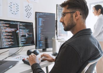 Prompt Engineering Urges ‘Hermeneutic Prompting’ As A Powerful Technique Unlocking The True Value Of Generative AI