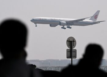 Flight reductions frozen at 6% as air traffic controller callouts see ‘rapid decline’