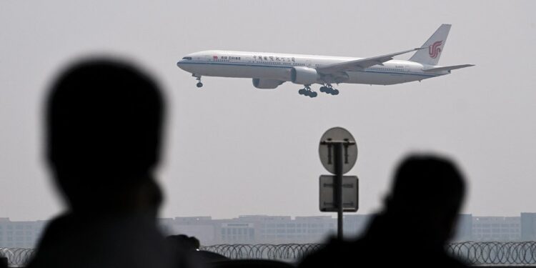 Flight reductions frozen at 6% as air traffic controller callouts see ‘rapid decline’