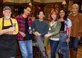 Reba McEntire In ‘Happy’s Place’ Is TV’s Modern-Day ‘Cheers’ Reba McEntire In ‘Happy’s Place’ Is TV’s Modern-Day ‘Cheers’