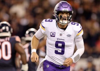 Vikings Stand Behind J.J. McCarthy Despite Early-Career Struggles