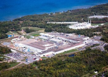 Another fire ignites at Ford aluminum supplier’s New York plant, months after first blaze Another fire ignites at Ford aluminum supplier’s New York plant, months after first blaze