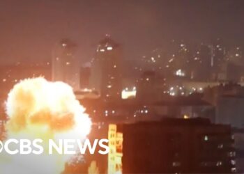 Russia unleashes massive attack in Kyiv