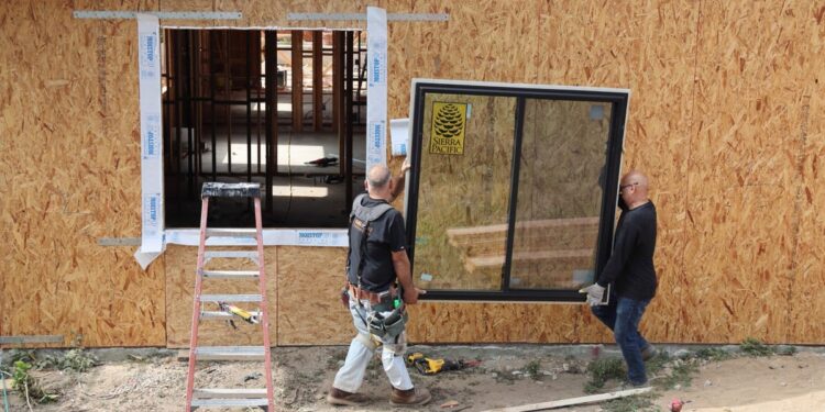 Clear skies mean stormy sales for Home Depot Clear skies mean stormy sales for Home Depot