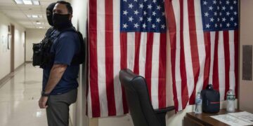 Judge says New York can ban ICE from making courthouse arrests Judge says New York can ban ICE from making courthouse arrests