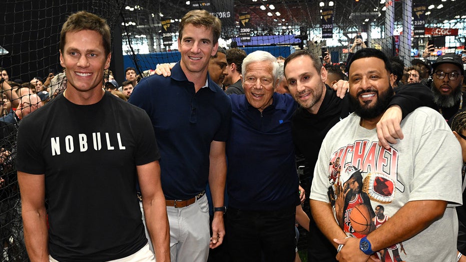 Fanatics announces long-term partnership with OBB for sports fan festival production and content creation 5 Tom Brady, Eli Manning, Robert Kraft, Michael Rubin and DJ Khaled at Fanatics Fest