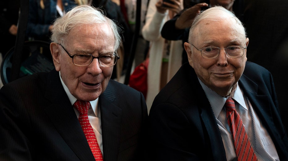 Google shares hit record after Buffett's Berkshire surprise investment 3 Warren Buffet and Charles Munger